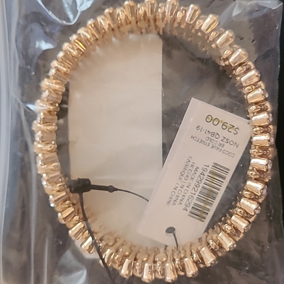 NWT Chico's Goldtone Coco Pave Stretch Bracelet - Picture 4 of 4